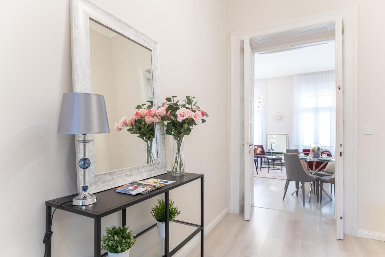 Milano Design Apartment City Center With Ac Budapest Eksteriør billede